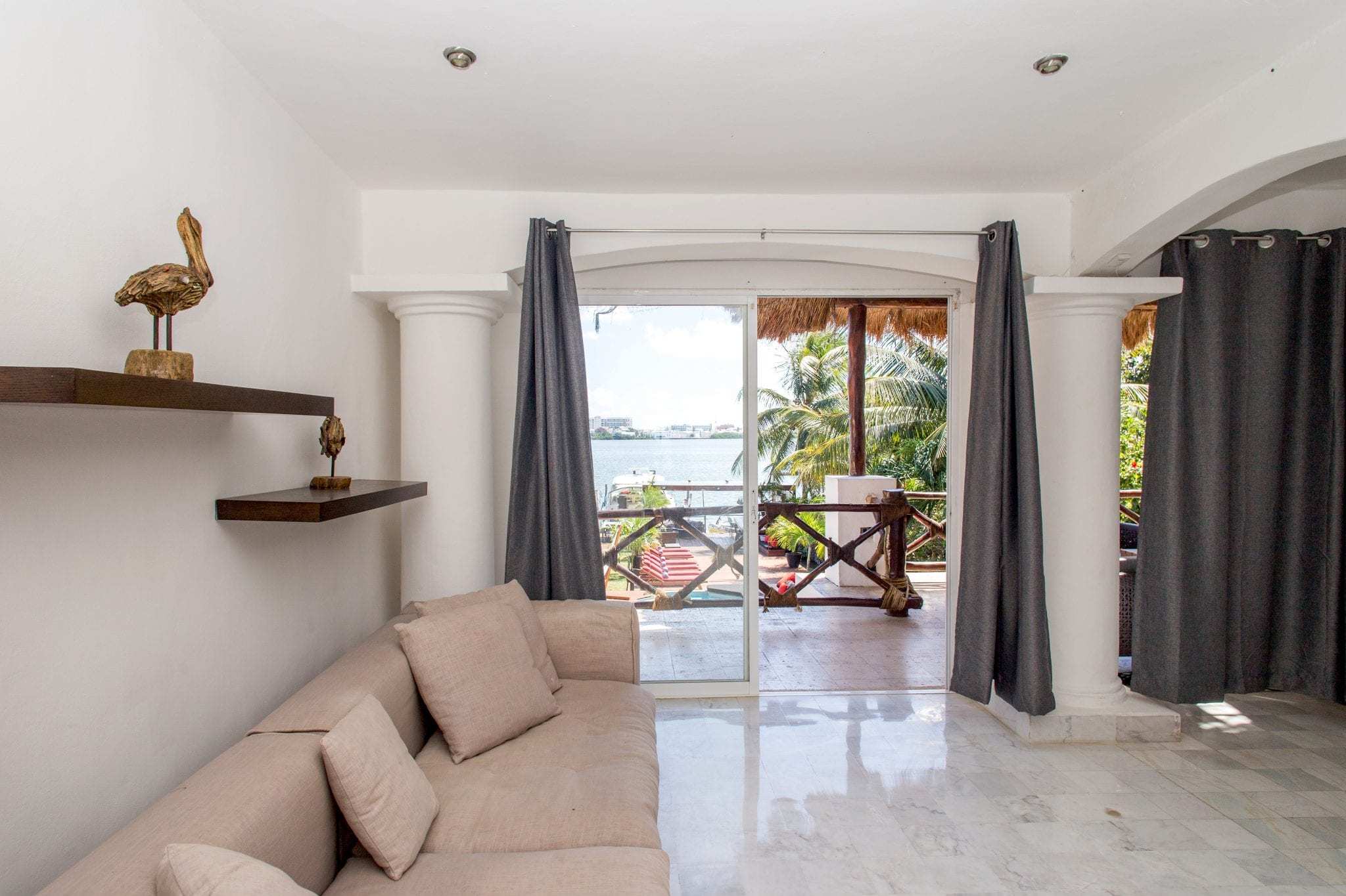 4 BR Trendy Waterfront Villa - Bedroom