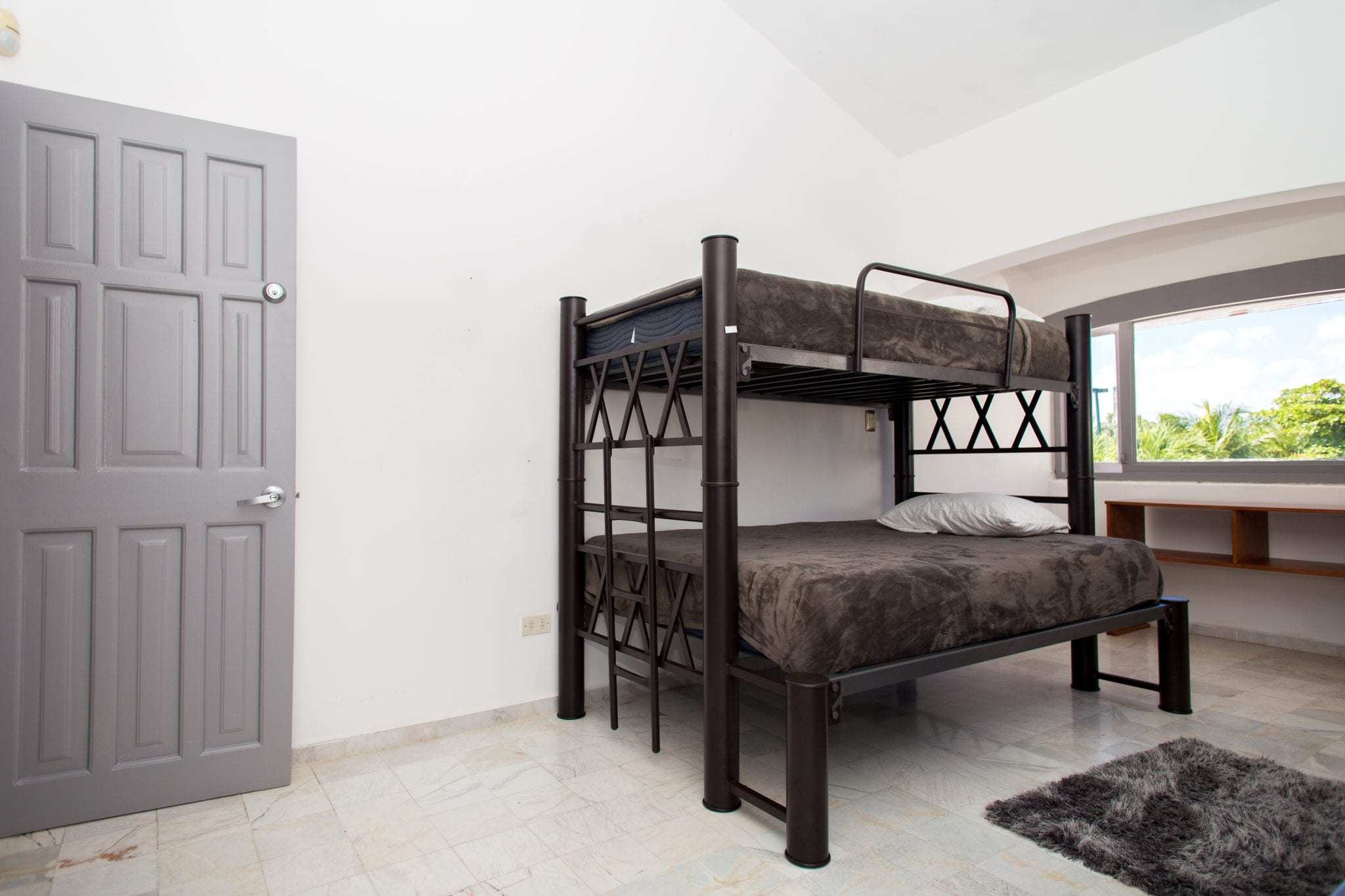 4 BR Trendy Waterfront Villa - Bedroom