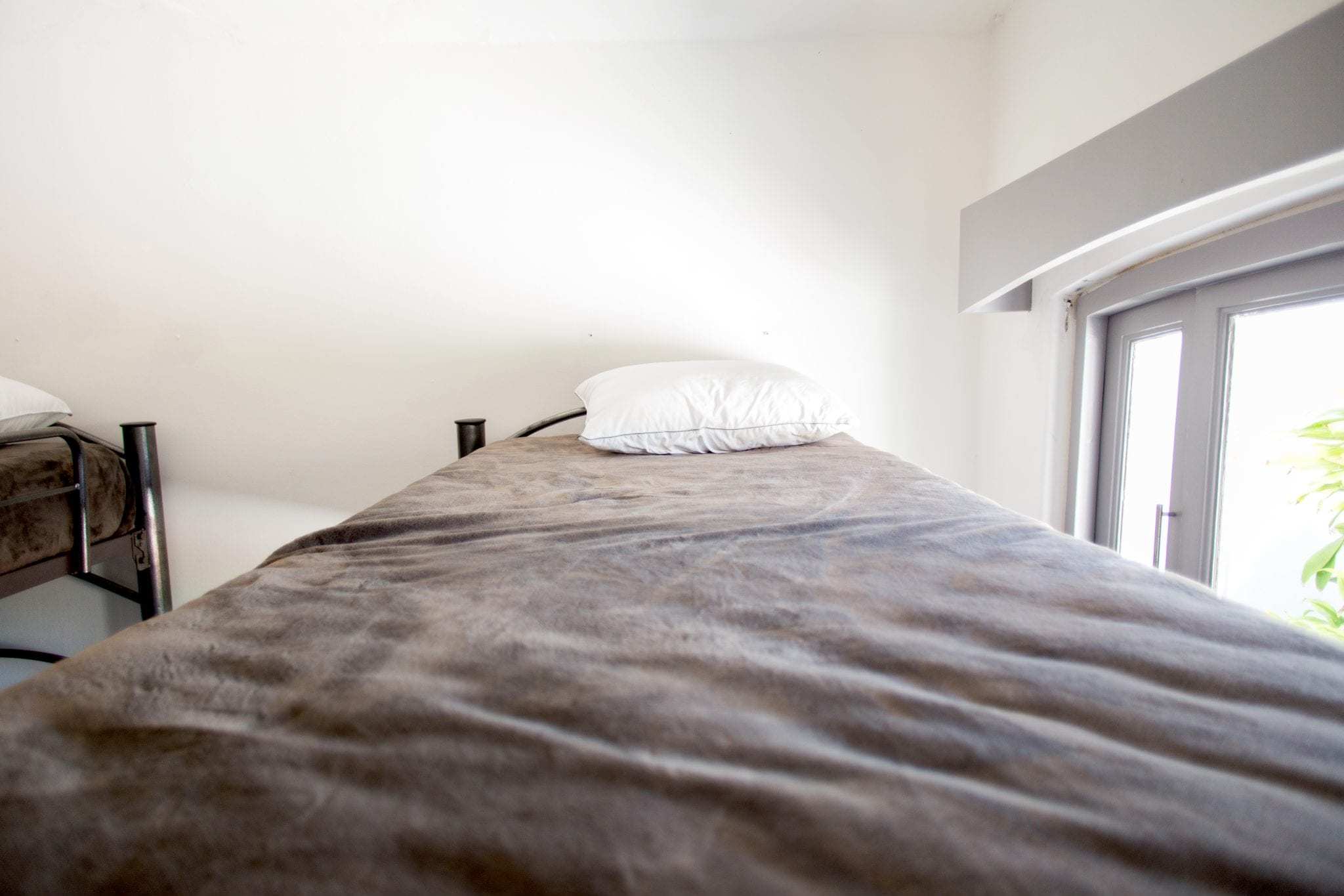 4 BR Trendy Waterfront Villa - Bedroom