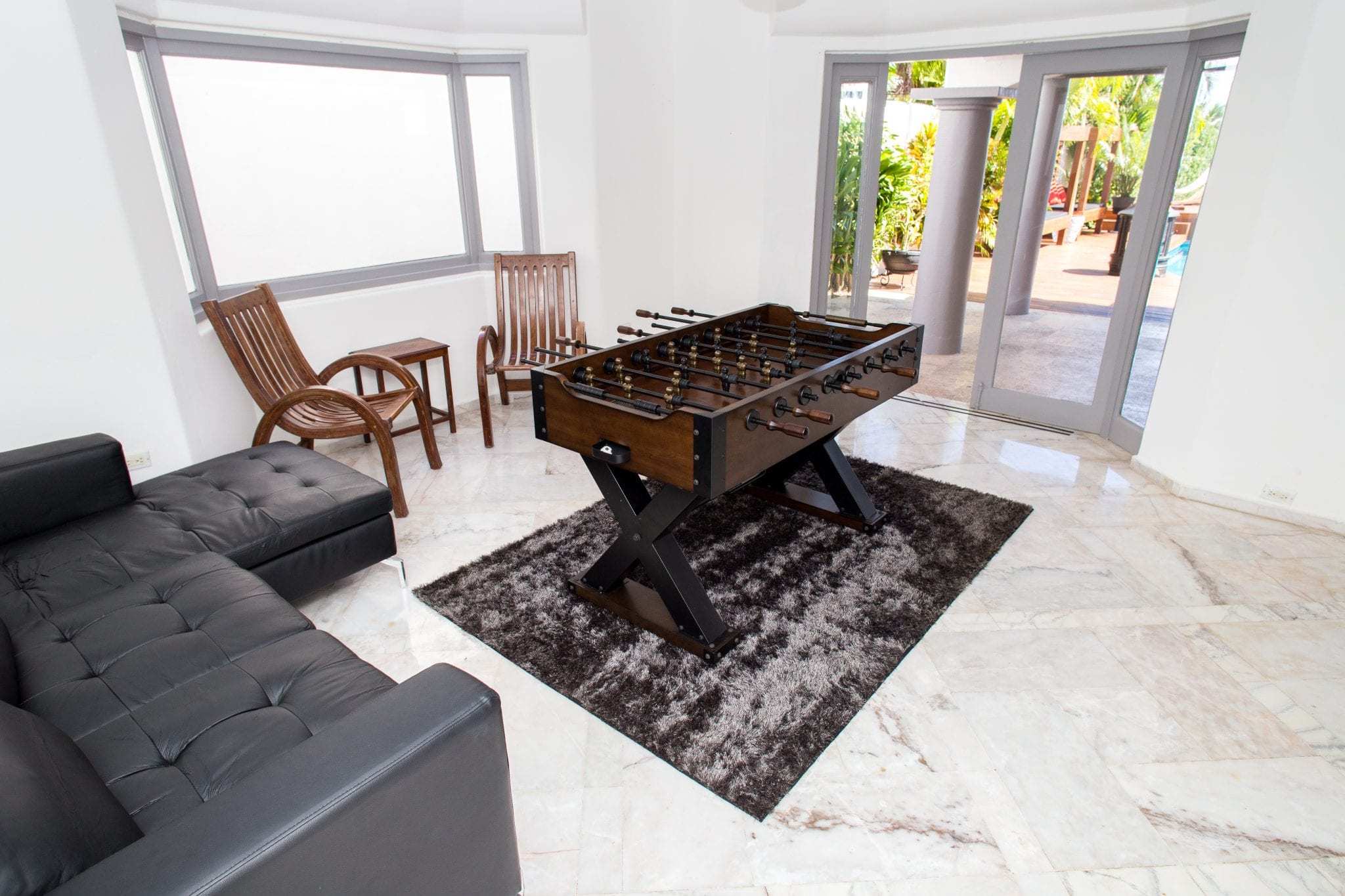 4 BR Trendy Waterfront Villa - Interior - Entertainment