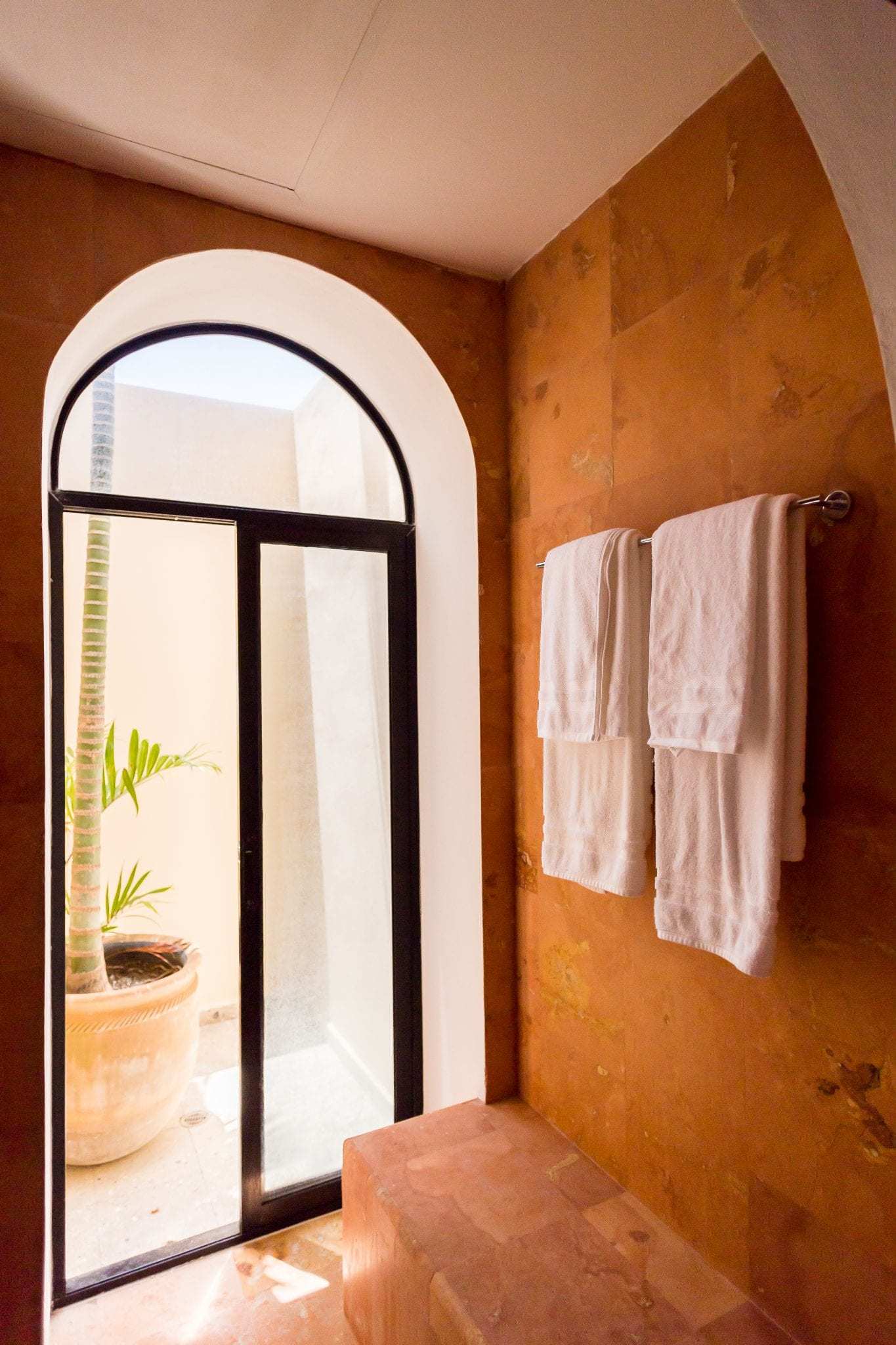 6 BR Mexican Mansion - Interior - Bath