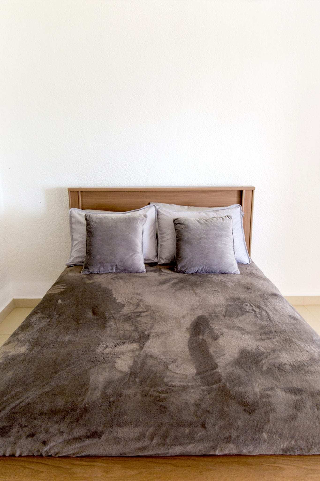 3 BR Waterfront Townhouse - Interior - Bedroom