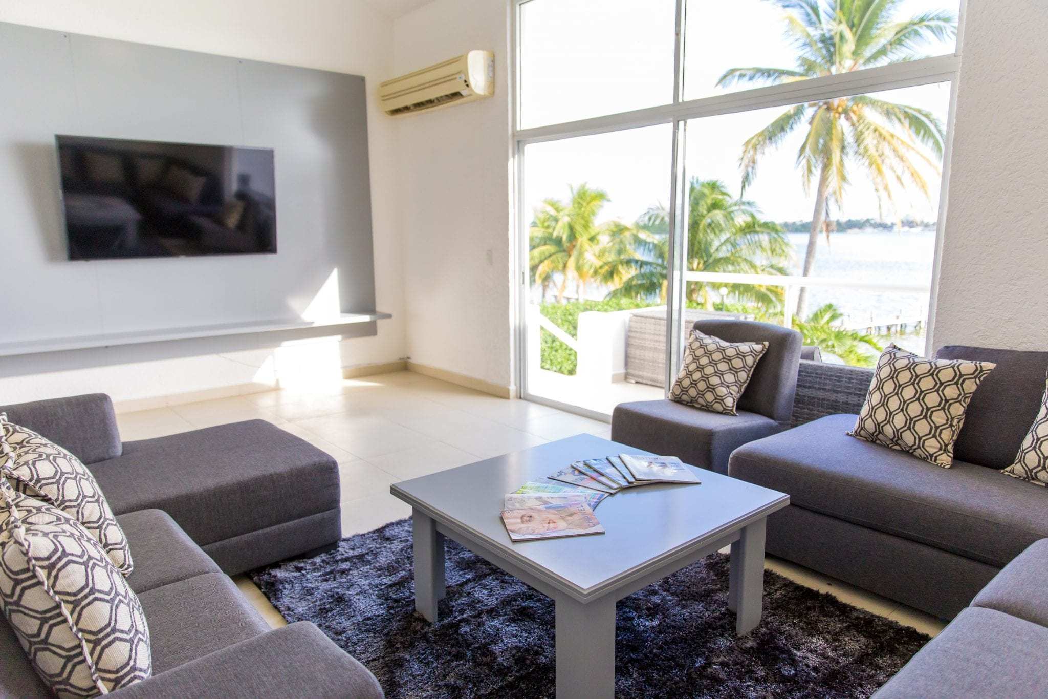 3 BR Waterfront Townhouse - Interior - Living Room