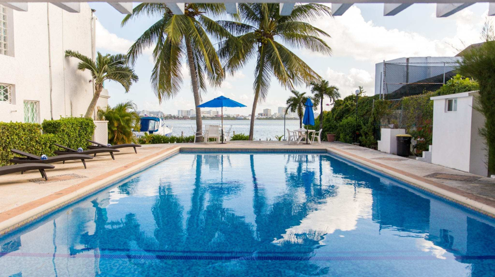 3 BR Waterfront Townhouse - Exterior - Pool