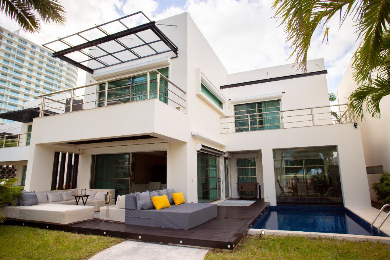 6 BR Mexican Mansion - Exterior - Pool